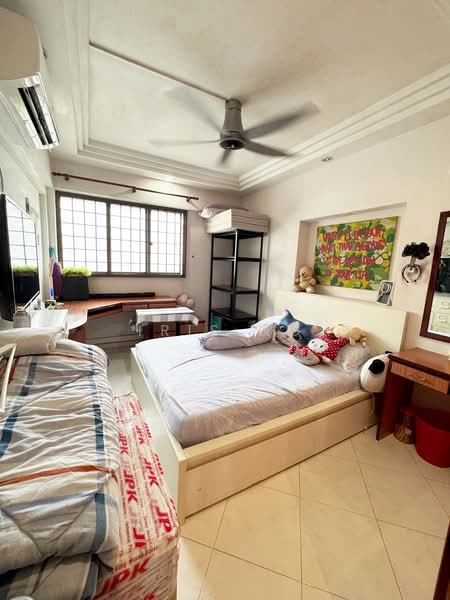 114 Bukit Purmei Road HDB Flat For Sale at S$ 688,000 | PropertyGuru Singapore - Bedroom