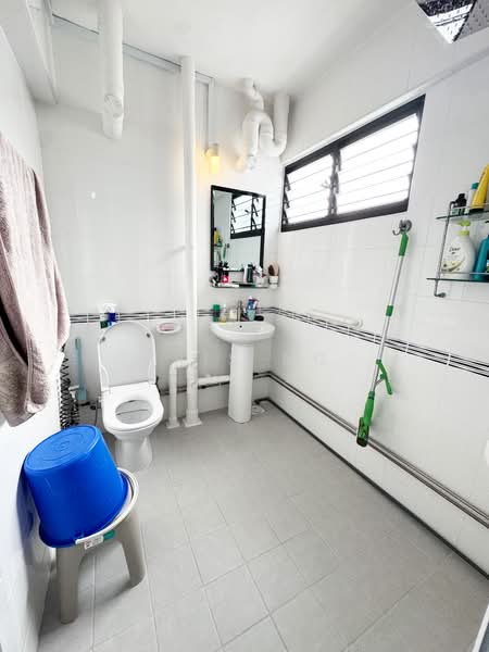 114 Bukit Purmei Road HDB Flat For Sale at S$ 688,000 | PropertyGuru Singapore - Bathroom