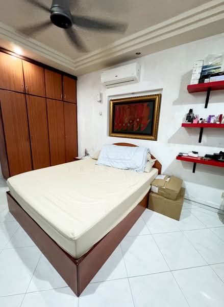 114 Bukit Purmei Road HDB Flat For Sale at S$ 688,000 | PropertyGuru Singapore - Bedroom