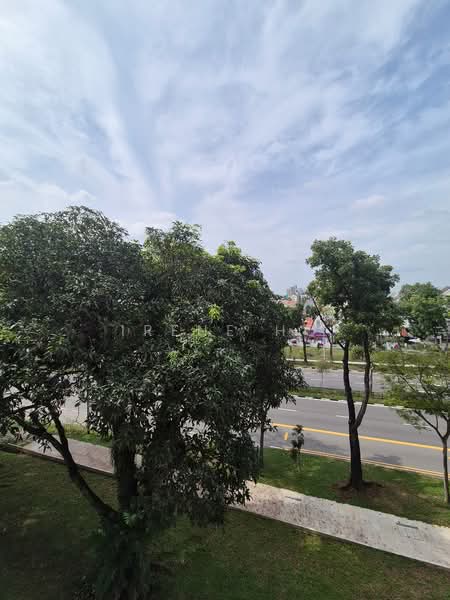 628 Hougang Avenue 8 HDB Flat For Sale at S$ 1,100,000 | PropertyGuru Singapore - Exterior