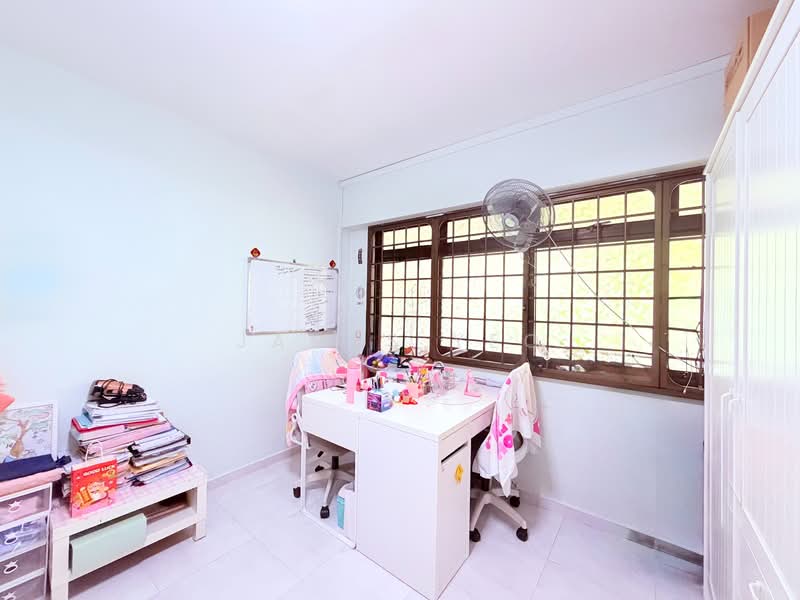 154 Jalan Teck Whye HDB Flat For Sale at S$ 588,000 | PropertyGuru Singapore - Study