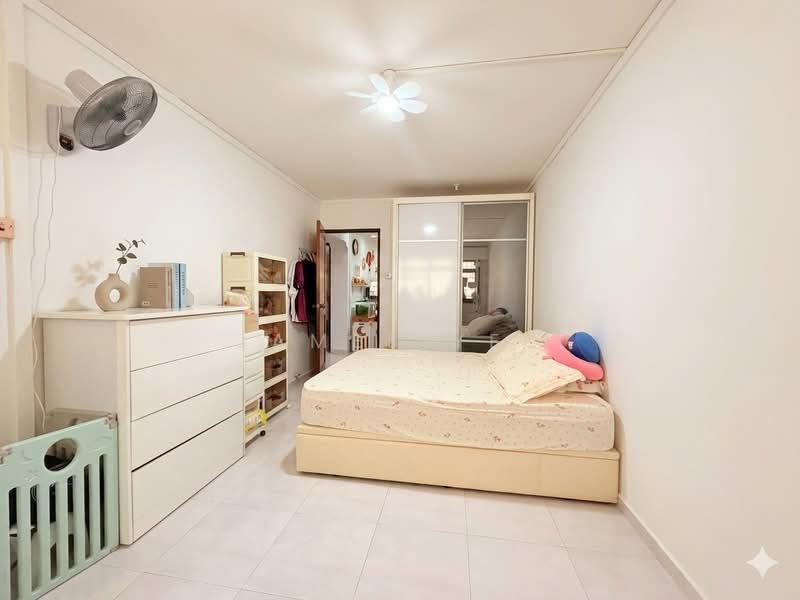 154 Jalan Teck Whye, 154 Jalan Teck Whye, 3 Bedrooms, 1,076 sqft, HDB Flat For Sale, by James Yeo, 500074874 - Bedroom - PropertyGuru.com.sg
