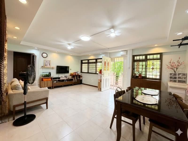 154 Jalan Teck Whye, 154 Jalan Teck Whye, 3 Bedrooms, 1,076 sqft, HDB Flat For Sale, by James Yeo, 500074874 - Living Room - PropertyGuru.com.sg