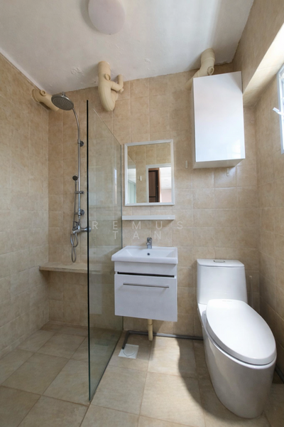 109 Pasir Ris Street 11 HDB Flat For Sale at S$ 730,000 | PropertyGuru Singapore - Bathroom