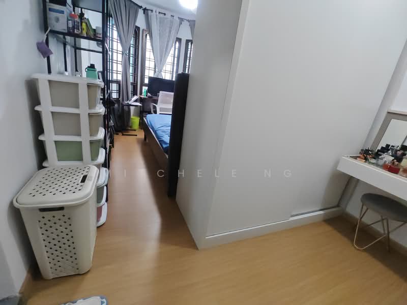 353 Kang Ching Road HDB Flat For Sale at S$ 688,000 | PropertyGuru Singapore - Bedroom