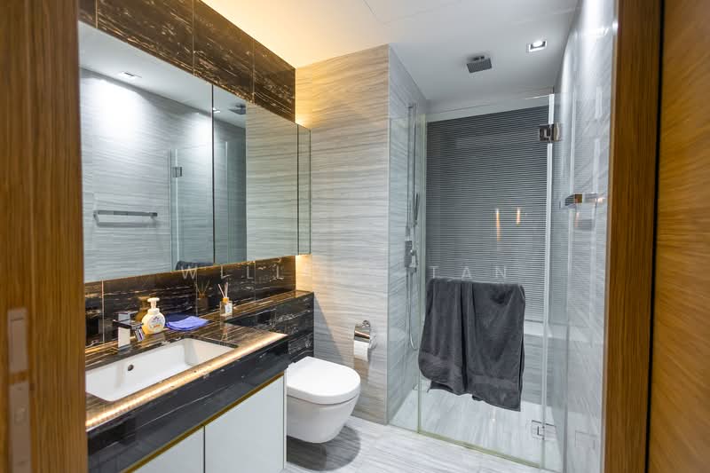 8 Saint Thomas Condominium For Sale at S$ 1,600,000 | PropertyGuru Singapore - Bathroom