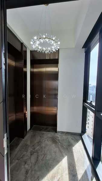 Private lift entrance