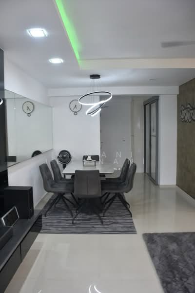 138D Yuan Ching Road HDB Flat For Sale at S$ 999,000 | PropertyGuru Singapore - Dining Room