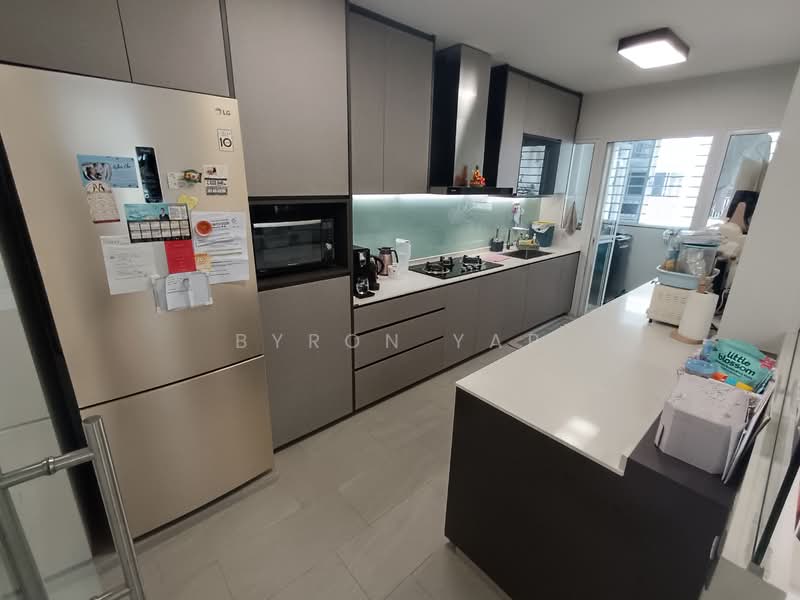 620A Tampines Street 61 HDB Flat For Sale at S$ 950,000 | PropertyGuru Singapore - Kitchen