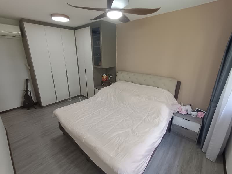 620A Tampines Street 61 HDB Flat For Sale at S$ 950,000 | PropertyGuru Singapore - Bedroom