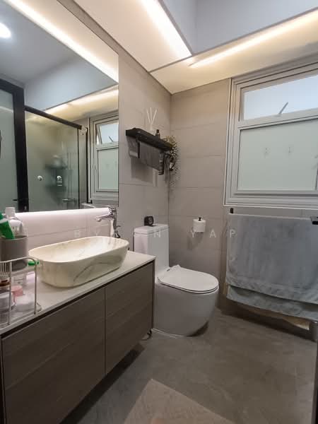 620A Tampines Street 61 HDB Flat For Sale at S$ 950,000 | PropertyGuru Singapore - Bathroom