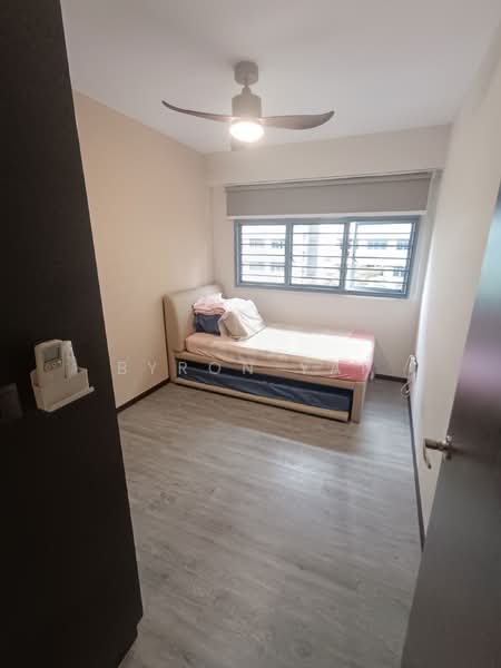 620A Tampines Street 61 HDB Flat For Sale at S$ 950,000 | PropertyGuru Singapore - Bedroom