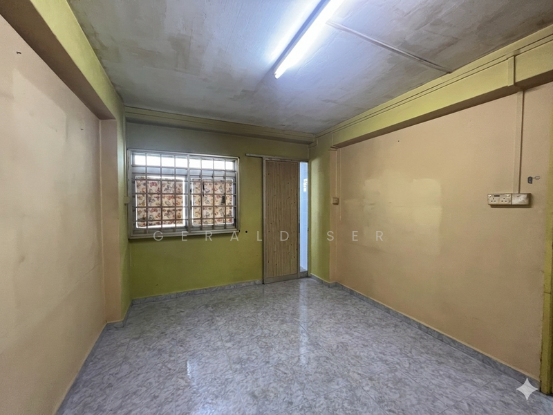 170 Woodlands Street 11 HDB Flat For Sale at S$ 780,000 | PropertyGuru Singapore - Bedroom 4