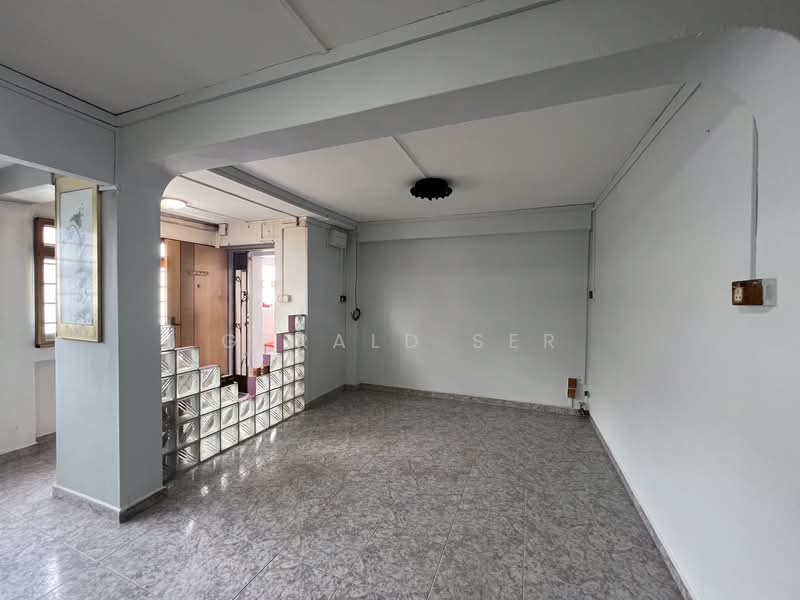 170 Woodlands Street 11 HDB Flat For Sale at S$ 780,000 | PropertyGuru Singapore - Dining