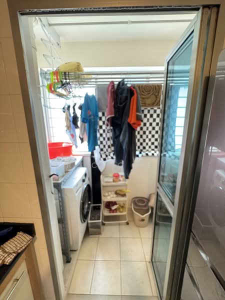 988C Buangkok Green HDB Flat For Sale at S$ 650,000 | PropertyGuru Singapore - Interior