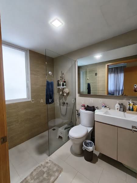 Waterview Condominium For Sale at S$ 1,180,000 | PropertyGuru Singapore - Bathroom