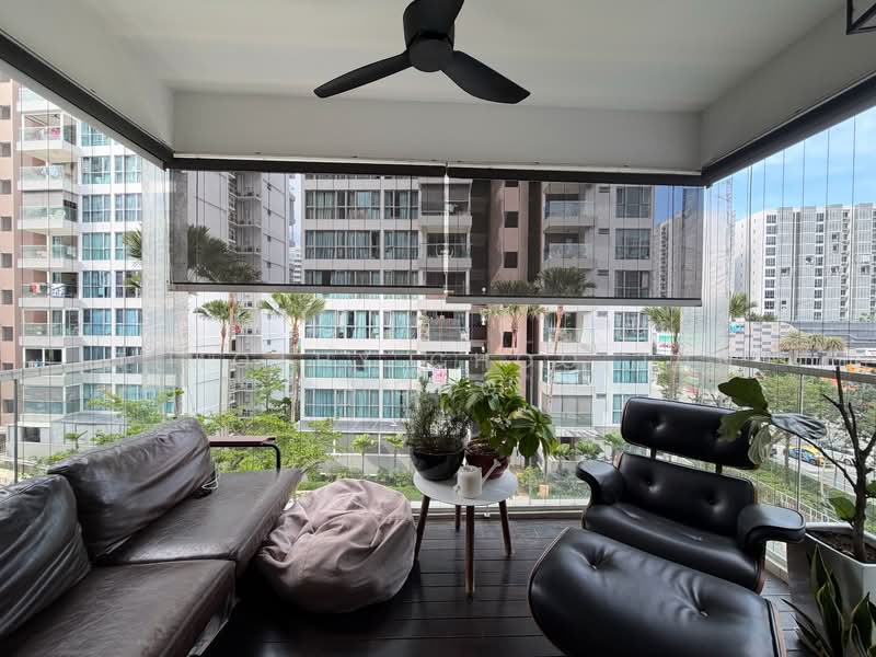 A Treasure Trove Condominium For Sale at S$ 2,420,000 | PropertyGuru Singapore - Balcony
