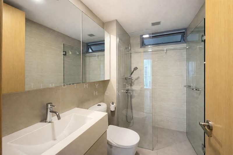 A Treasure Trove Condominium For Sale at S$ 2,420,000 | PropertyGuru Singapore - Bathroom