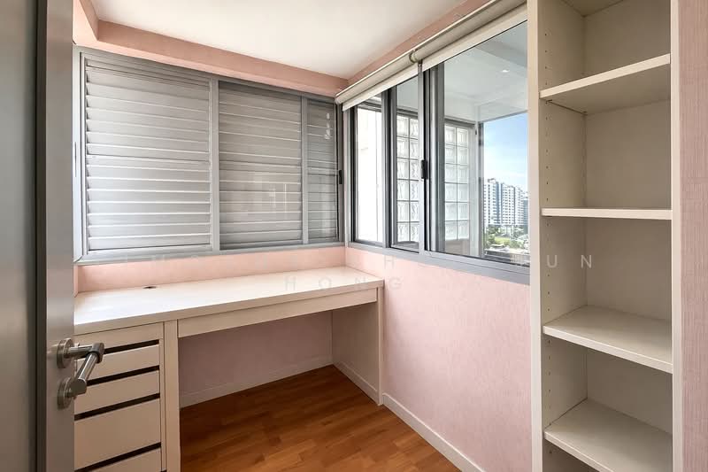 A Treasure Trove Condominium For Sale at S$ 2,420,000 | PropertyGuru Singapore - Study