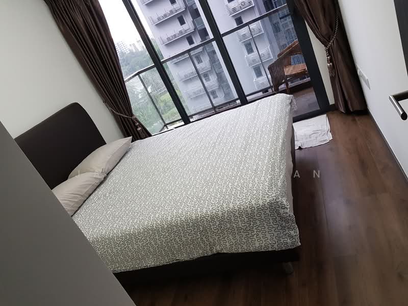Lake Grande Condominium For Sale at S$ 1,620,000 | PropertyGuru Singapore - Bedroom