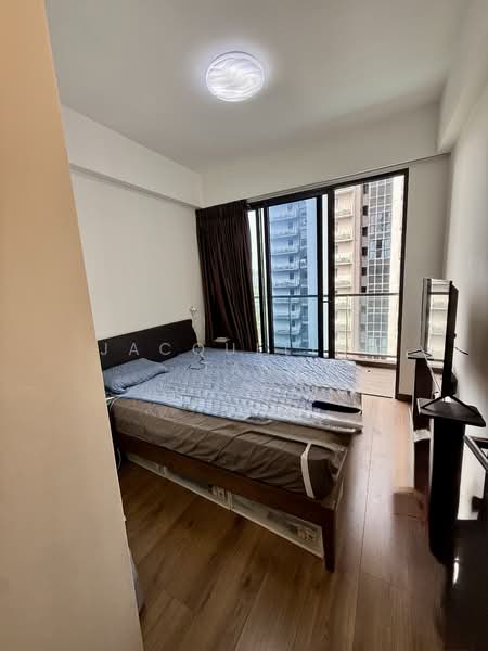 Lake Grande Condominium For Sale at S$ 1,620,000 | PropertyGuru Singapore - Bedroom