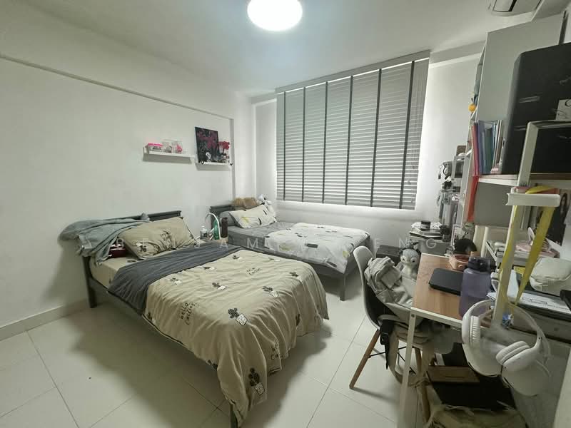 265 Yishun Street 22 HDB Flat For Sale at S$ 600,000 | PropertyGuru Singapore - Bedroom