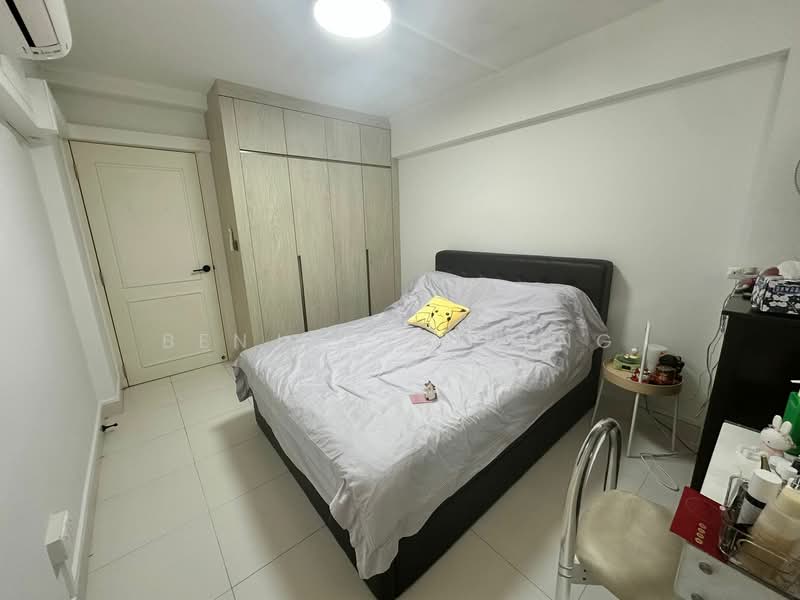 265 Yishun Street 22 HDB Flat For Sale at S$ 600,000 | PropertyGuru Singapore - Bedroom
