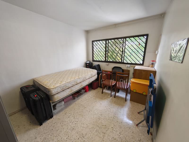 474 Jurong West Street 41 HDB Flat For Sale at S$ 555,000 | PropertyGuru Singapore - Bedroom