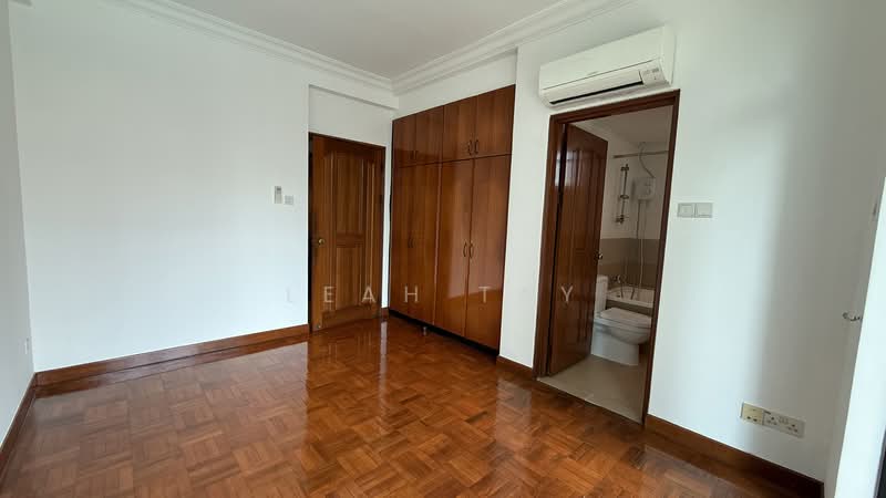 Spring Grove, 53 Grange Road, 3 Bedrooms, 1,389 sqft, Condominium For Rent, by Leah Tay, 500074960 - Bedroom - PropertyGuru.com.sg