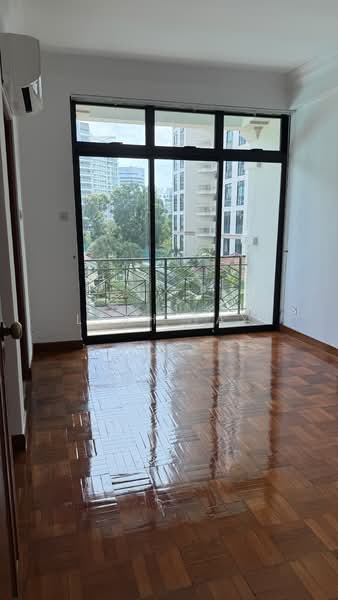 Spring Grove, 53 Grange Road, 3 Bedrooms, 1,389 sqft, Condominium For Rent, by Leah Tay, 500074960 - Balcony - PropertyGuru.com.sg
