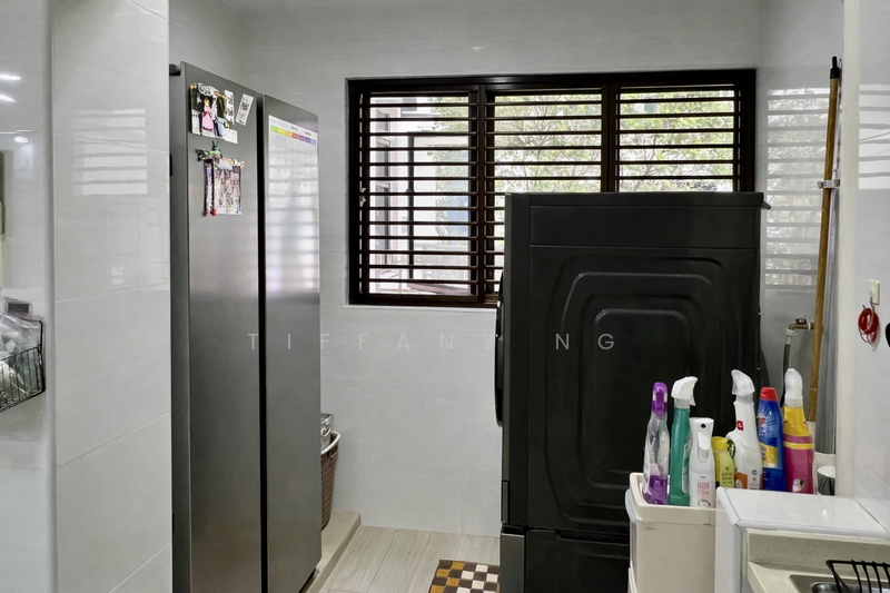 127 Rivervale Street HDB Flat For Sale at S$ 630,000 | PropertyGuru Singapore - Kitchen