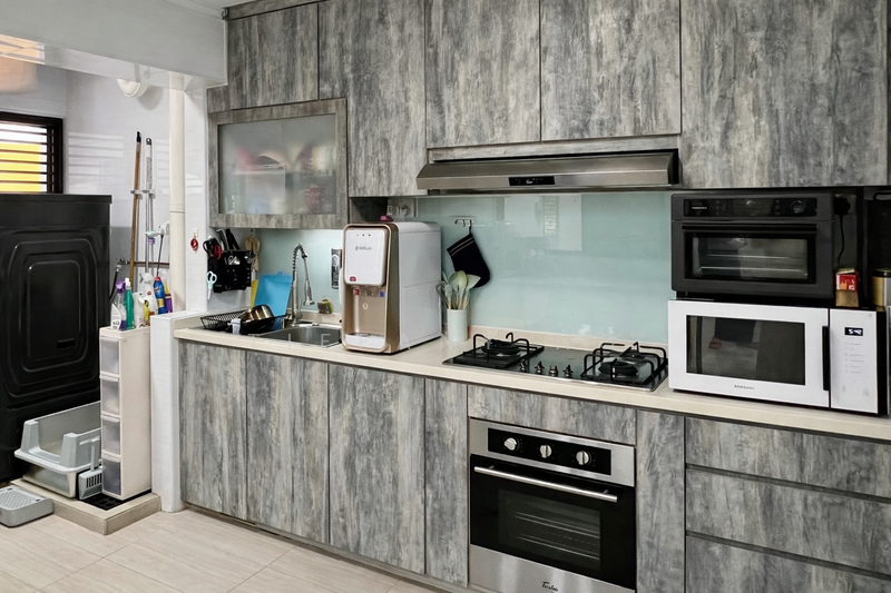127 Rivervale Street HDB Flat For Sale at S$ 630,000 | PropertyGuru Singapore - Kitchen