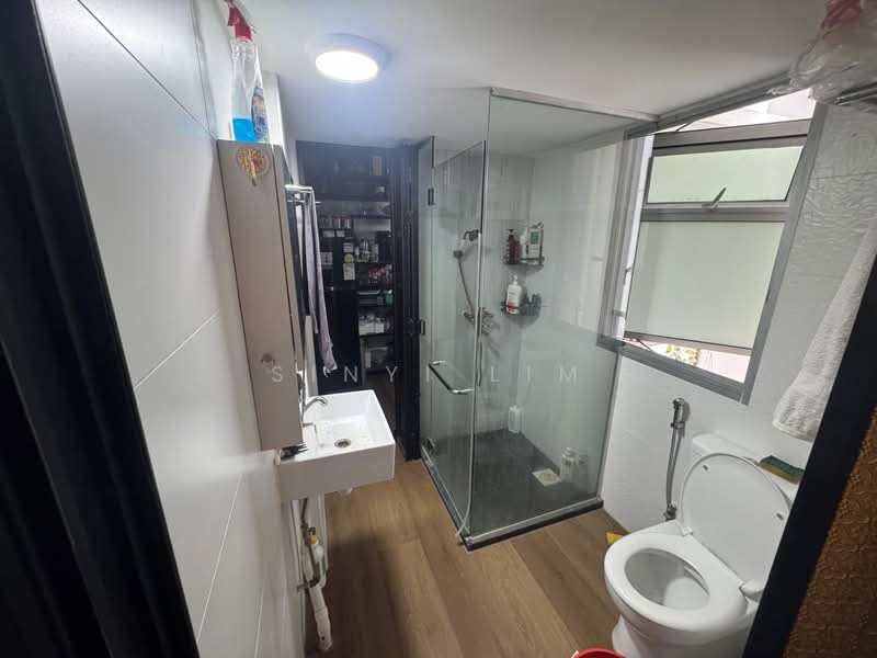232C Sumang Lane HDB Flat For Sale at S$ 430,000 | PropertyGuru Singapore - Bathroom