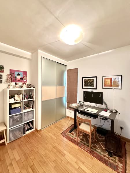 Parc Emily, 5 Mount Emily Road, 2 Bedrooms, 904 sqft, Condominium For Rent, by TJHAI C. (TJ), 500074977 - Study - PropertyGuru.com.sg