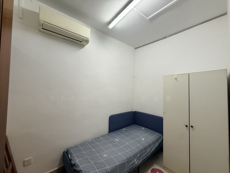 Semi D along Choa Chu Kang Avenue 1, Chua Chu Kang Avenue 1, 6 Bedrooms, 3,000 sqft, Semi-Detached House For Rent, by Stan Lee 李俊豪, 500074983 - Bedroom - PropertyGuru.com.sg