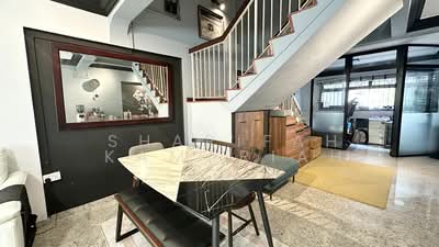 For Sale - 206 Clementi Avenue 6