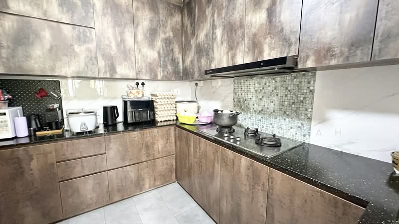 206 Clementi Avenue 6 HDB Flat For Sale at S$ 1,088,000 | PropertyGuru Singapore - Kitchen