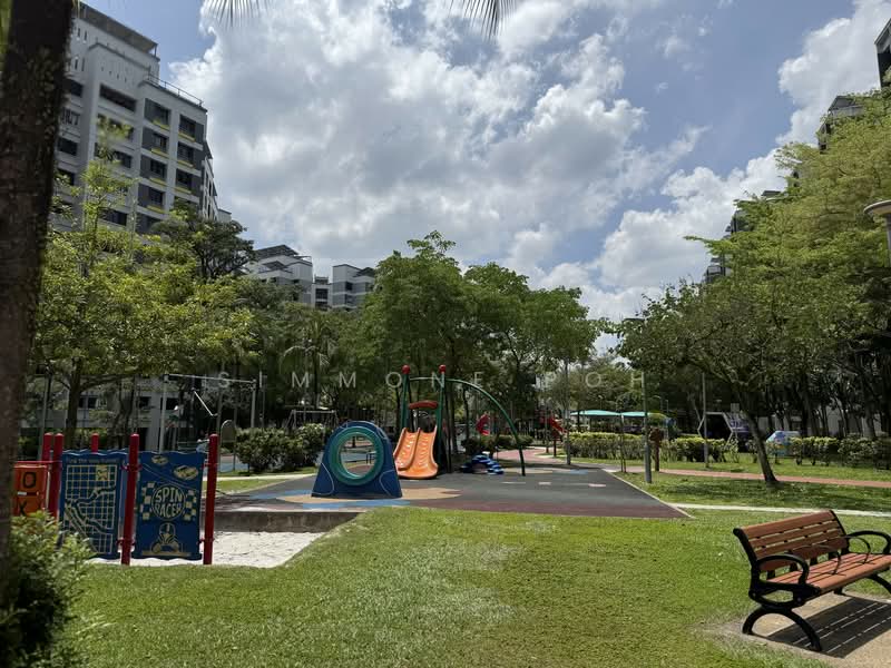 581 Woodlands Drive 16 HDB Flat For Sale at S$ 988,888 | PropertyGuru Singapore - Exterior