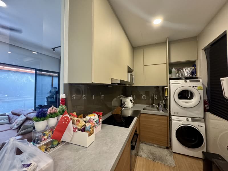 Jewel @ Buangkok, 83 Compassvale Bow, 3 Bedrooms, 1,389 sqft, Condominium For Sale, by Jessie Chong, 500075010 - Kitchen - PropertyGuru.com.sg