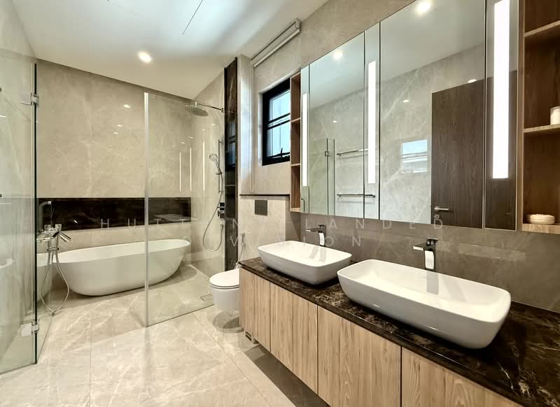 NEW-plus-$500K-Reno 3.5 Storey Semi-D with Lift, Pool & 3 Car Lots Semi-Detached House For Sale at S$ 9,680,000 | PropertyGuru Singapore - Bathroom