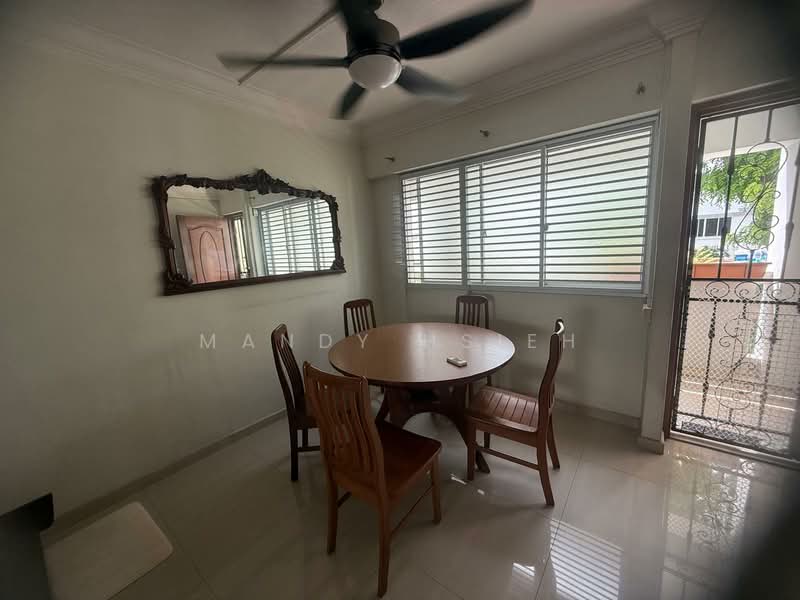665 Jalan Damai HDB Flat For Sale at S$ 1,100,000 | PropertyGuru Singapore - Dining Room