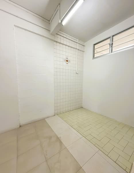 205 Yishun Street 21 HDB Flat For Sale at S$ 480,000 | PropertyGuru Singapore - Interior