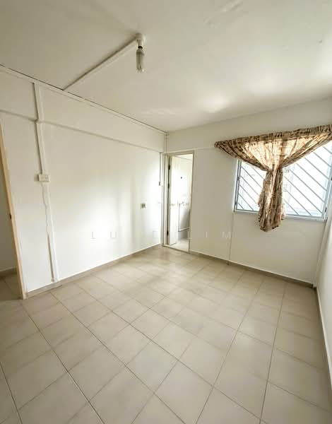 205 Yishun Street 21 HDB Flat For Sale at S$ 480,000 | PropertyGuru Singapore - Interior
