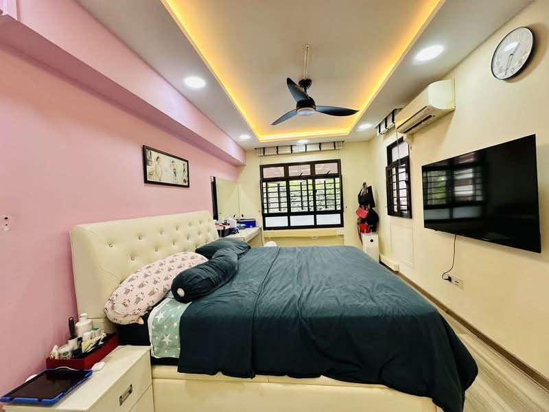 76A Redhill Road HDB Flat For Sale at S$ 1,100,000 | PropertyGuru Singapore - Bedroom
