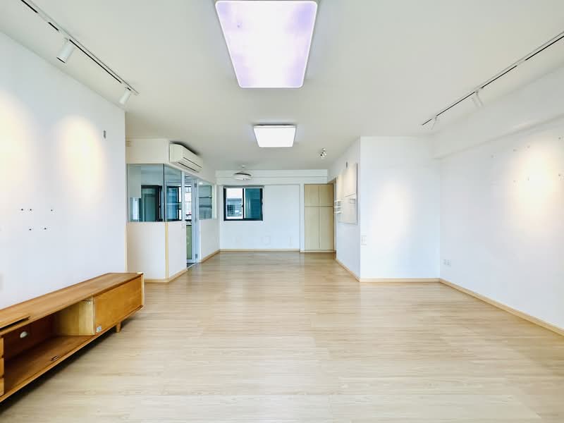 Pinnacle @ Duxton, 1B Cantonment Road, 3 Bedrooms, 1,130 sqft, HDB Flat For Sale, by Carol He, 500075069 - Living Room - PropertyGuru.com.sg