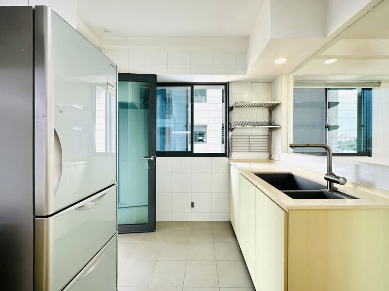 Pinnacle @ Duxton, 1B Cantonment Road, 3 Bedrooms, 1,130 sqft, HDB Flat For Sale, by Carol He, 500075069 - Kitchen - PropertyGuru.com.sg