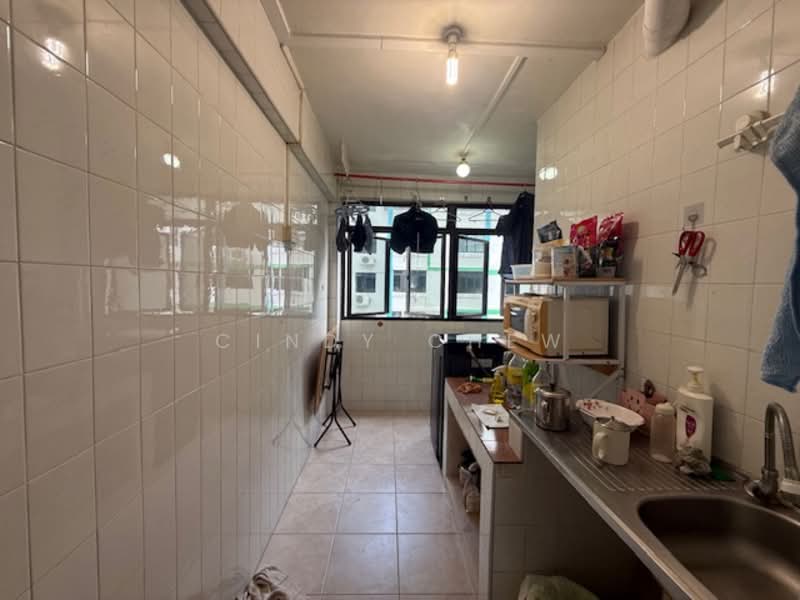 2 Jalan Bukit Ho Swee HDB Flat For Sale at S$ 310,000 | PropertyGuru Singapore - Kitchen