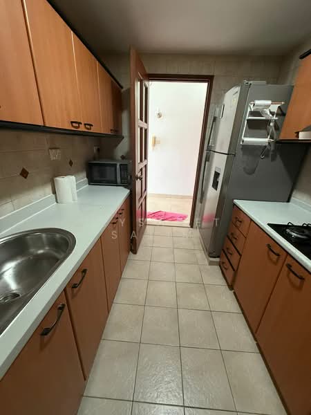 Simsville, 2 Geylang East Avenue 2, Room Rental, 120 sqft, Condominium For Rent, by Elysabet Salim, 500075084 - Kitchen - PropertyGuru.com.sg