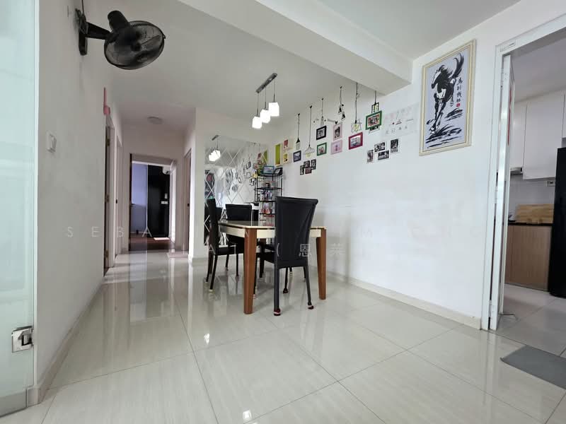 162B Rivervale Crescent HDB Flat For Sale at S$ 765,000 | PropertyGuru Singapore - Dining Room
