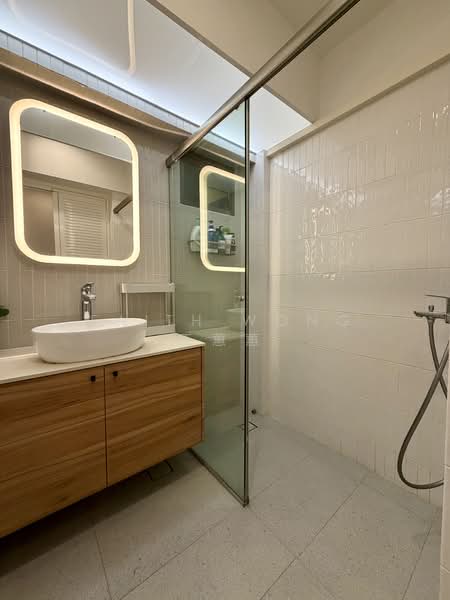 87 Dawson Road HDB Flat For Sale at S$ 1,300,000 | PropertyGuru Singapore - Bathroom